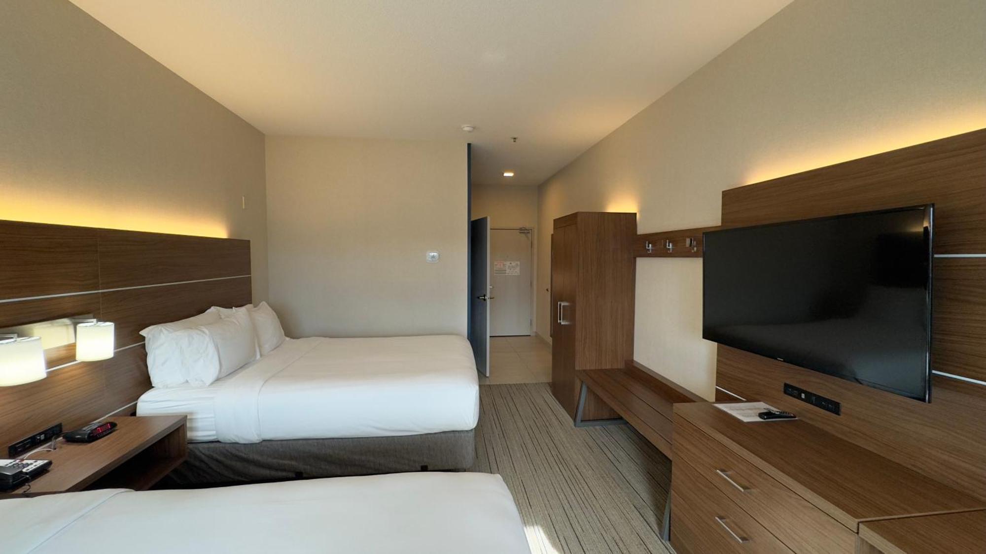 Holiday Inn Express Hotel & Suites Marina By Ihg Extérieur photo