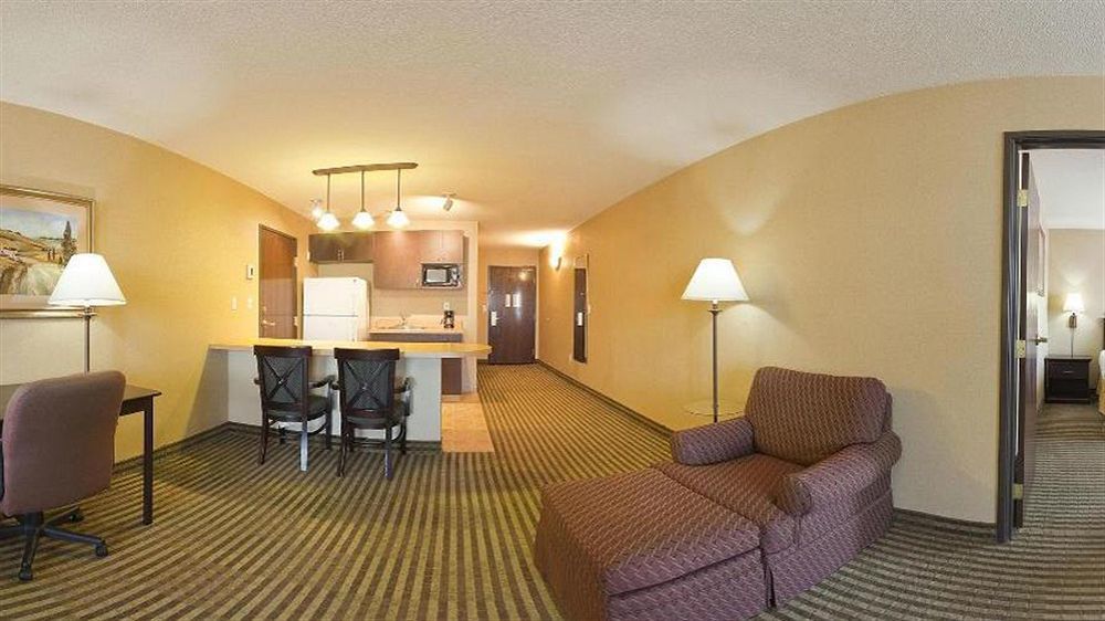 Holiday Inn Express Hotel & Suites Marina By Ihg Extérieur photo
